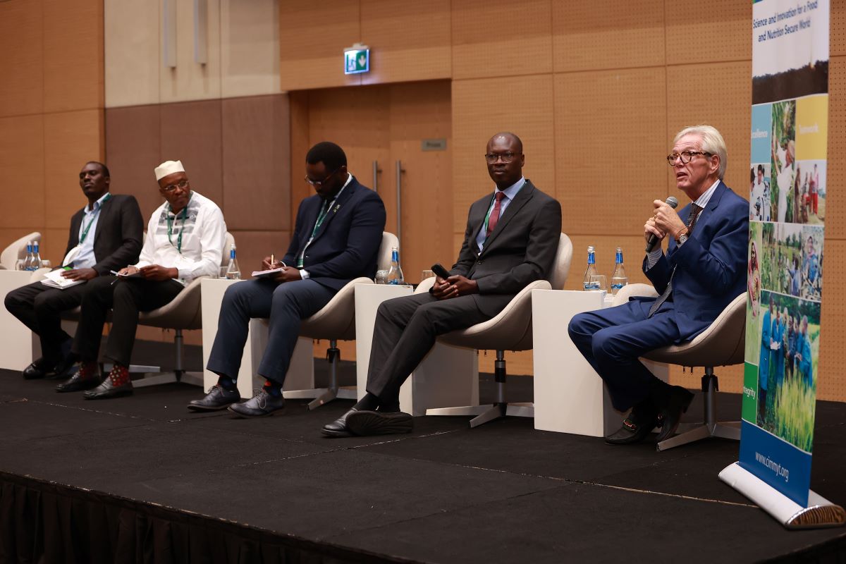 CIMMYT's tweet photo. The Africa Food Systems Forum kicked off with #CIMMYT’s session on "Scaling and Impact through Agile Partnerships." We explored how collaboration drives sustainable solutions, spotlighting the AID-I and SASAS projects in Southern Africa &amp; Sudan by #FeedtheFuture #AFSF2024🌱🌍 https://t.co/CmIRqtC9i5