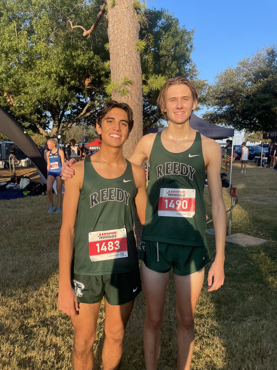 daniel_escrib's tweet photo. Kicked off the 5k season this past Saturday with a 32 second pr at the Marcus Coach T Invitational, running 15:28! Looking forward to the rest of the season with these guys! @Caleb_Breeden1 @ReedyTrack_XC https://t.co/4TXbPFa26f