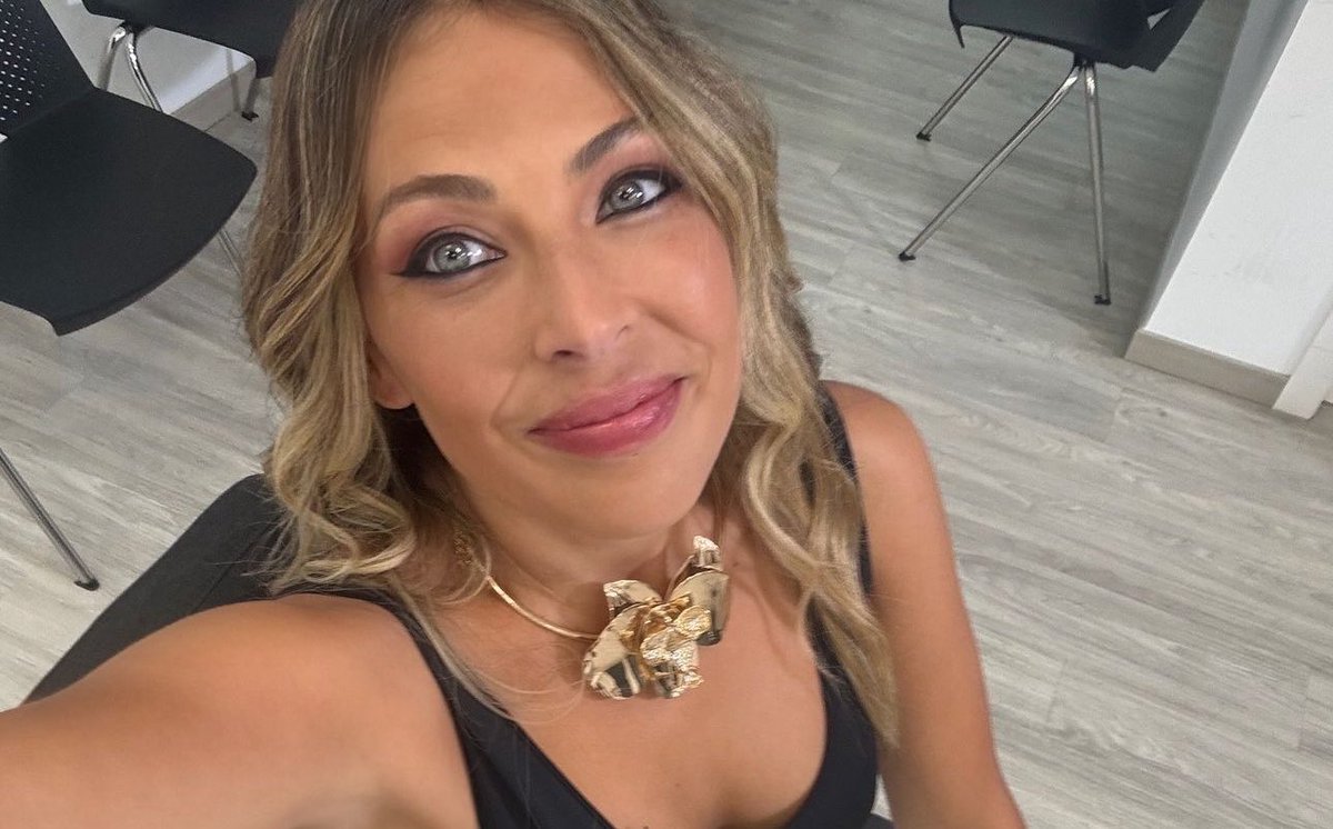 “Marín está revolucionado coa visita”
👉 <a href="/Beatriz_Seren/">Beatriz Serén</a> presenta “A vida galega de Leonor”, esta noite na <a href="/TVGalicia/">TVG</a>. O programa desvelará detalles sobre o día a día da princesa na Escola Naval.
📡  agalegaaudio.gal/videos/detail/…