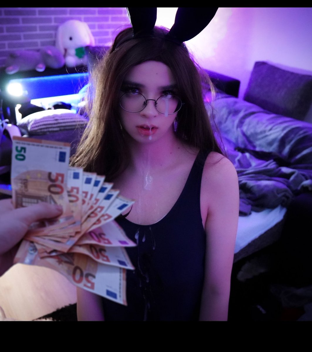 Random133451622's tweet photo. who wants the full vid👇 dm me
#white #SNOWBUNNY #slut #thick #Asian #fetish #costume #furry #onlyfans #ofgirl #girl #boy #bbc #bwc #sellingcontent #meetup https://t.co/DO52r6DoD6
