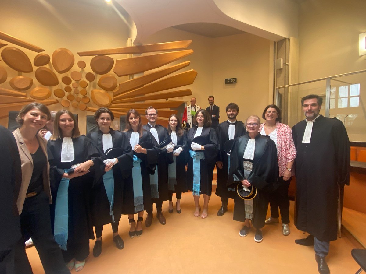 TJChalons51000's tweet photo. « Je jure de remplir mes fonctions avec indépendance, impartialité et humanité, de me comporter en tout comme un magistrat digne, intègre et loyal et de respecter le secret professionnel et celui des délibérations ». https://t.co/bIgeuUZELN