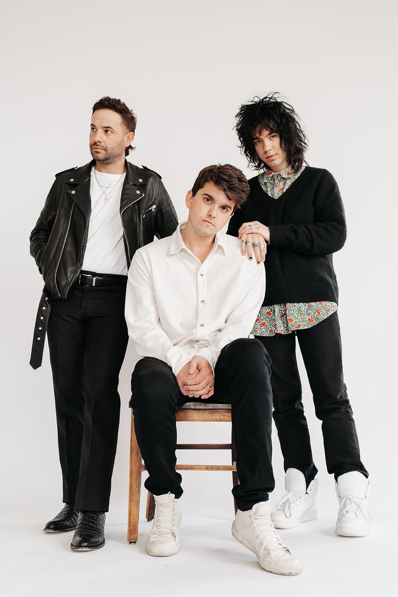 ufo ufo: live in Austin, TX. 
Super excited to announce we will be playing a FREE show on Saturday, September 21st at Domain Northside in Austin, TX. 
very honored to be opening for <a href="/KrookedKings/">KrookedKings</a> + <a href="/flor/">f l o r</a>
we’ll see you there! 🛸🛸