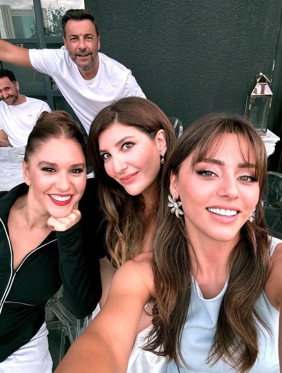 Sadece #KıvMer 'i görüyorum 🙈🤍