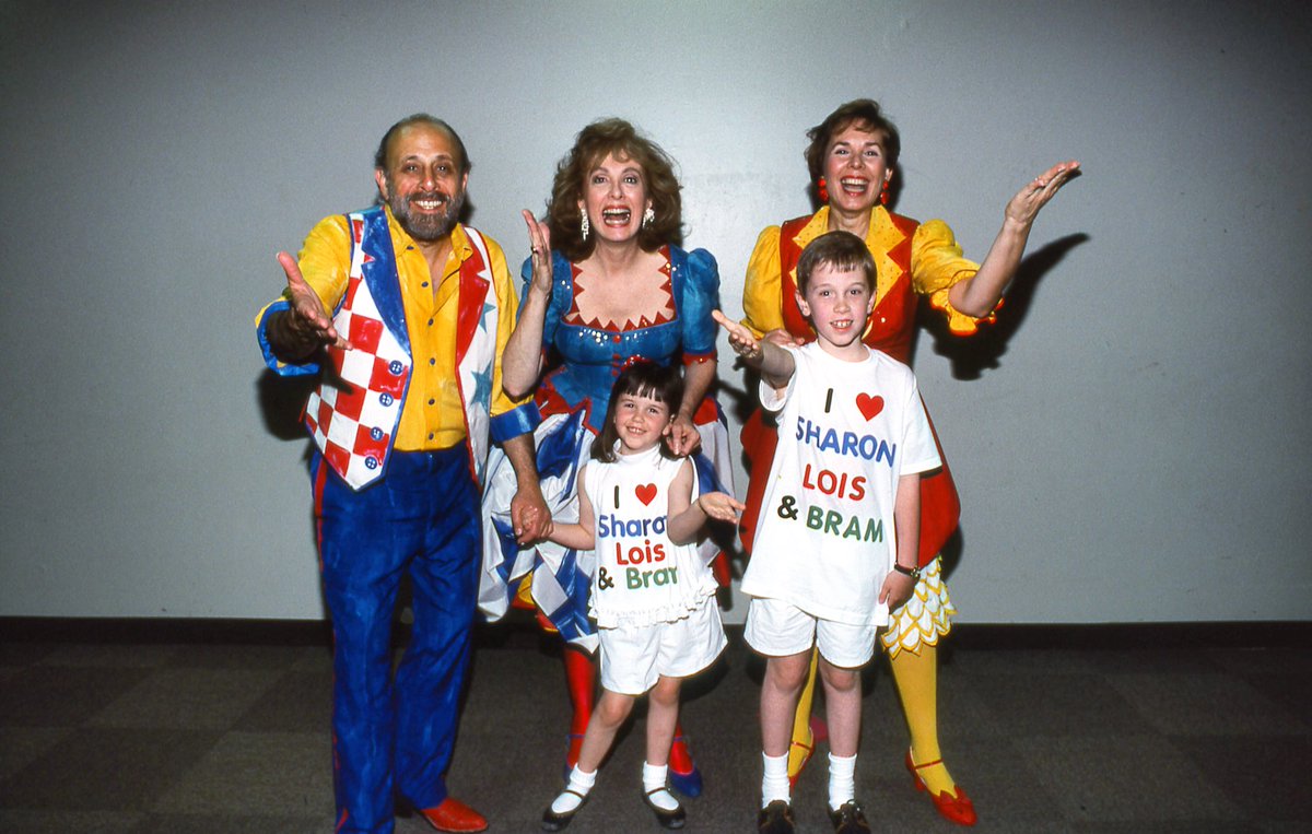 sharonloisbram's tweet photo. We have loved meeting so many of our fans over the past 45 years! Have a photo at one of our shows? We’d love to see them!
#sharonloisandbram #elefans #skinnamarink #elephantshow #fans #nostalgia #80skid #80skids #90skid #90skids #fanphoto #fanphotos #skinnamarinktv https://t.co/ItN9TCdSIe