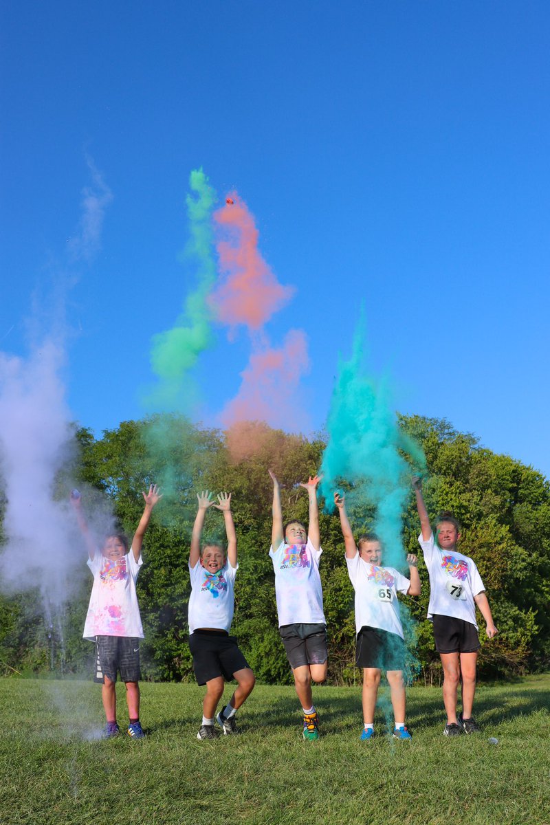 WoodfordCoPS's tweet photo. We hope your Labor Day brings as many smiles as the Southside Elementary 5K & Color Run did last week 😁🏃🏾♀️🎨🏃🏼♂️✨
#KidsWin #changinglives #WCPSInfluence https://t.co/VsnYEHsyXj