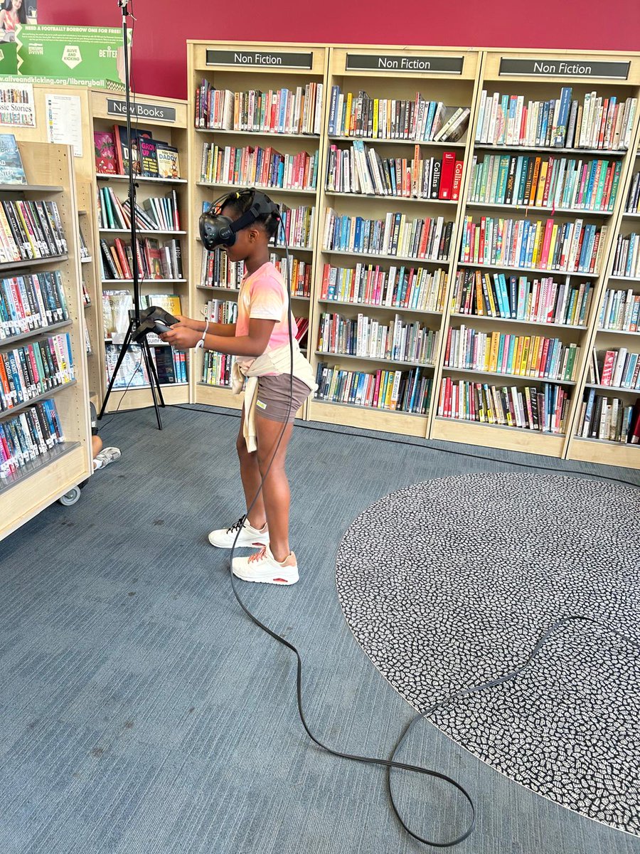 GreenwichLibs's tweet image. We had a virtual reality event at #SladeLibrary, where library users got to try out our VR headsets! You can borrow a headset from your local library, for more information please email greenwich.acquisitions@gll.org @Royal_Greenwich @Better_UK #LoveYourLibrary