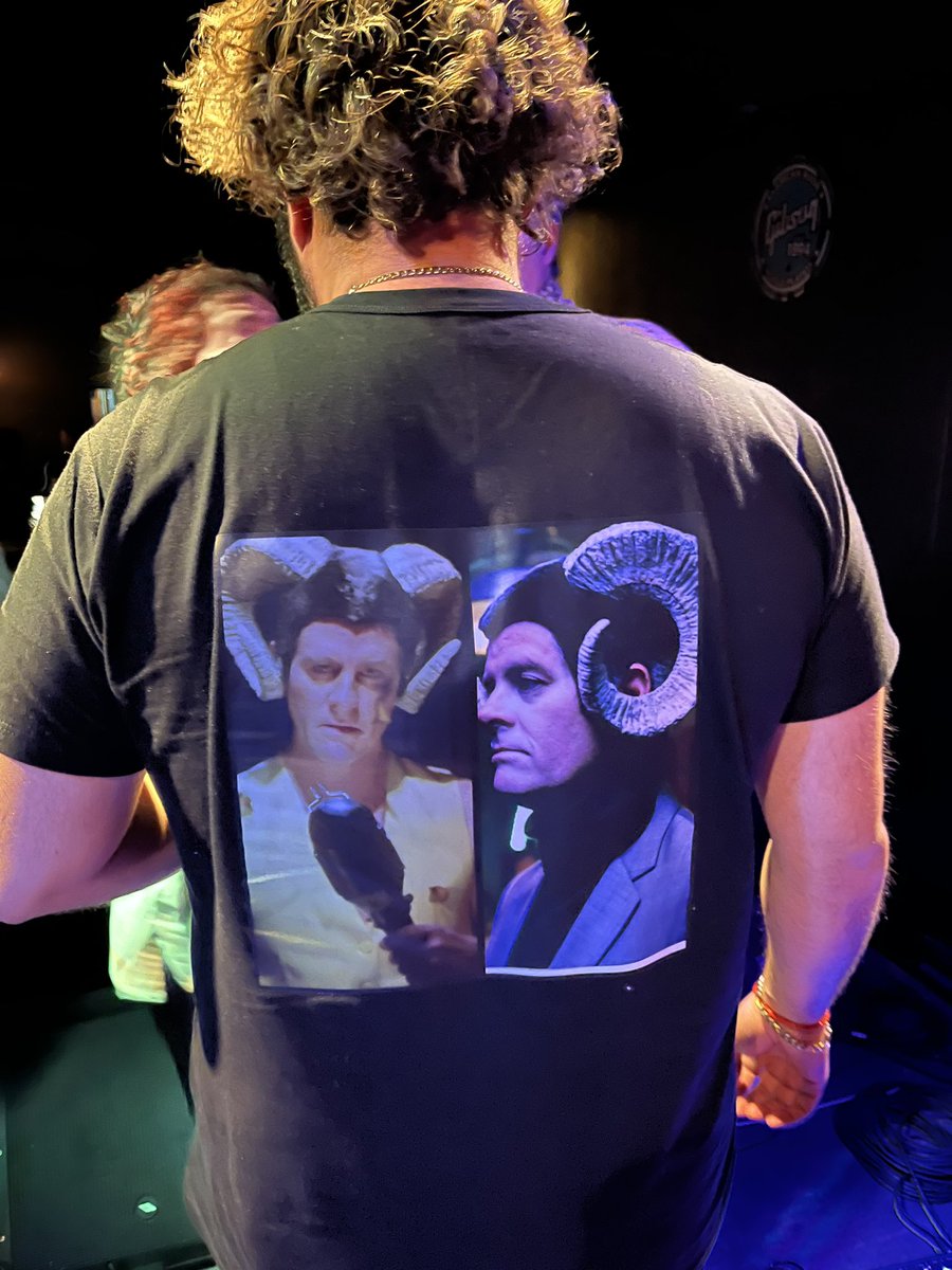 dantesaulino (@dantesaulino) on Twitter photo Merch de diseño y fabricación 100% barrani-clandestino, avistado en la presentación de <a href="/Mik3amigorena/">Mike Amigorena</a> en Mendoza ayer Merch de diseño y fabricación 100% barrani-clandestino, avistado en la presentación de <a href="/Mik3amigorena/">Mike Amigorena</a> en Mendoza ayer