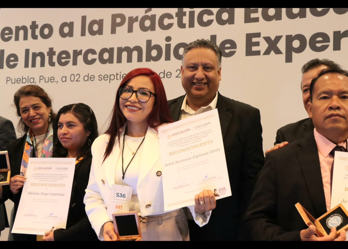 R_AlfredoGP's tweet image. Felicito a todos los maestros que recibieron hoy un reconocimiento por su valiosa práctica educativa, en el marco del Foro Regional de Intercambio de Experiencias, el cual recopila narrativas de docentes destacados de #Puebla, #Guerrero, #Oaxaca, #Tlaxcala, #Morelos y #Veracruz.