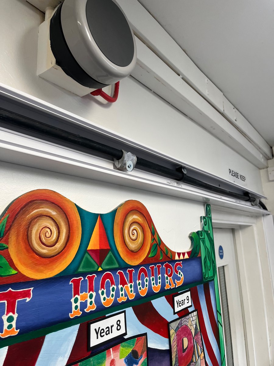 CampionElectric's tweet photo. Caterham high school our #electrical #Install #team #Installing #submain &amp; #fuseboard for computer suite @swacable @campionconsult #electricians #electrics @smb_ltd @SsContract #memshield @MossElectrical @UnistrutMarco @SamGoodheart08 https://t.co/CrPJb3srTR