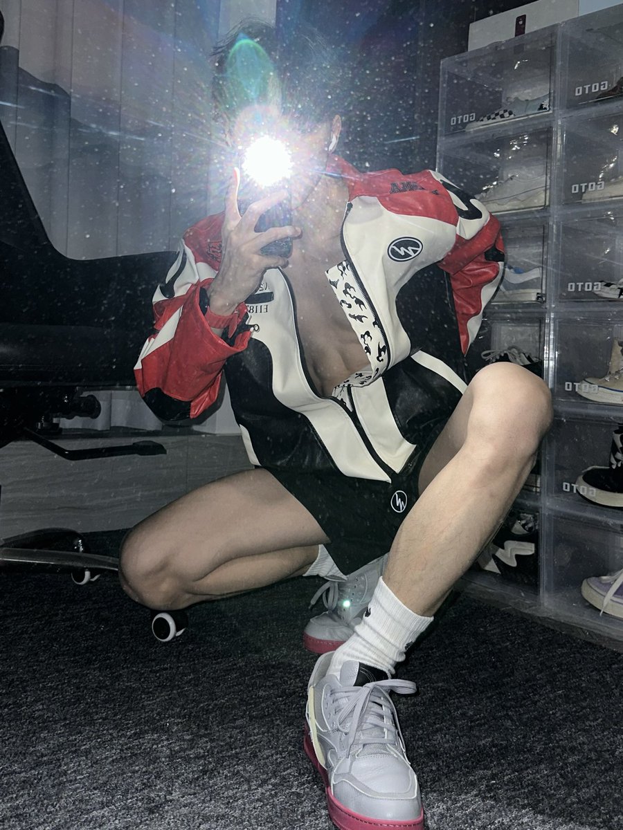 melonyo666's tweet photo. 搞点性张力（老照片了 https://t.co/486bZ450RD