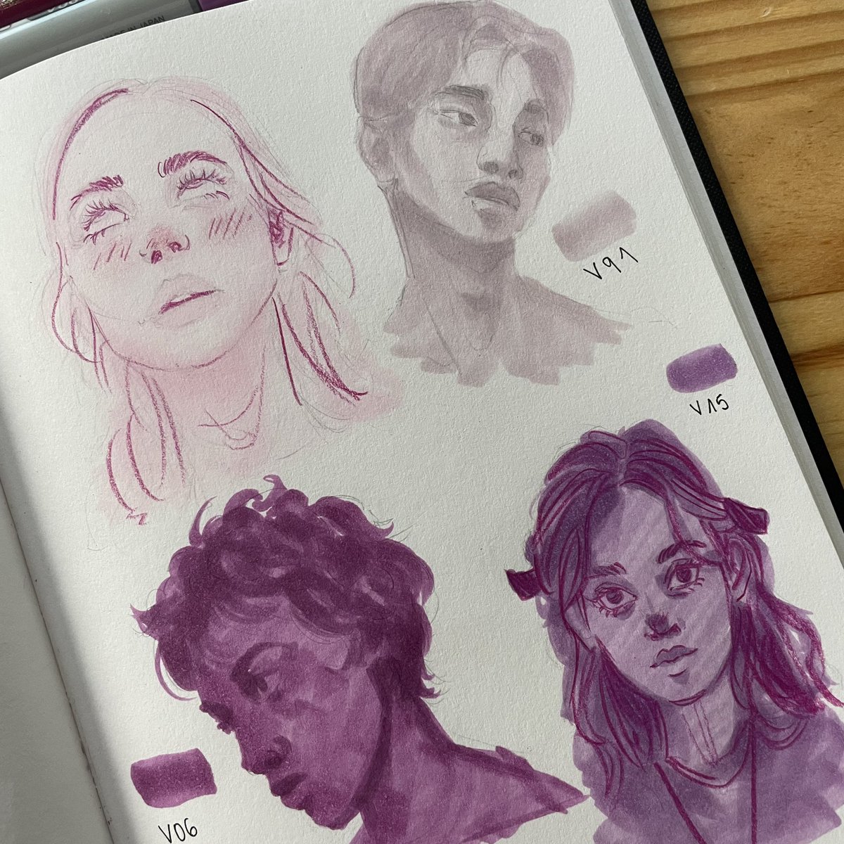 vieuxcarnet's tweet photo. I tried something new today: monochromatic drawing! It was challenging, but I love how it turned out🫶🟣 https://t.co/KPxgwQ3JQk