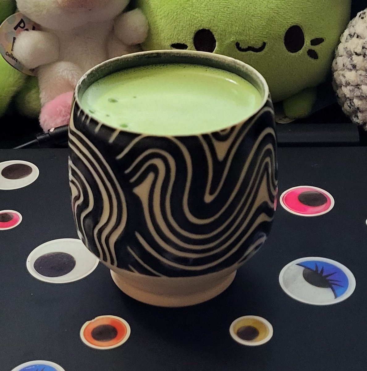 slugium's tweet image. @_escript I looove my new mug soo much! Love the design and perf size for matcha 💚