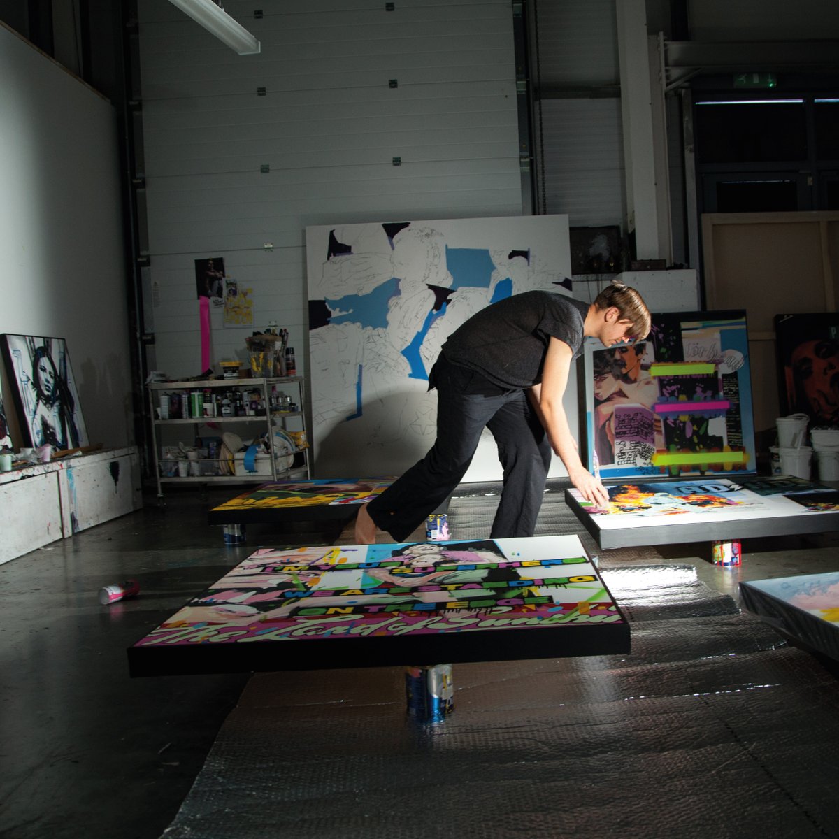 stuartsemple's tweet photo. PAINTING, photo by Nadia Amura, 2014 

A decade has gone by so fast, and so little has changed in how I spend my days.

#painter #painting #contemporarart #StuartSemple #Artstudio #artist https://t.co/RC2lDWfWsS