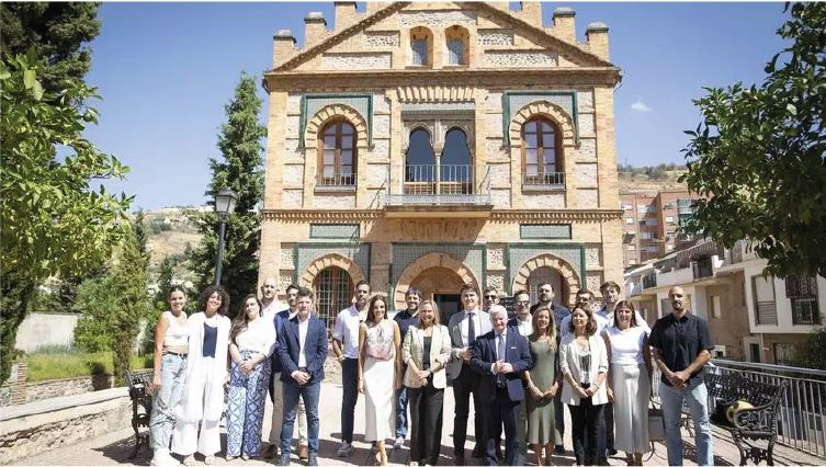 Es un gran día para la asociación, al medio día asistimos a la presentación del que creemos que será el edificio más importante para la industria del videojuego en Granada, cómo epicentro de  esta importante industria creativa en nuestra provincia, gracias <a href="/AJE_Granada/">AJE Granada</a> y <a href="/aytogr/">Ayuntamiento de Granada</a>!