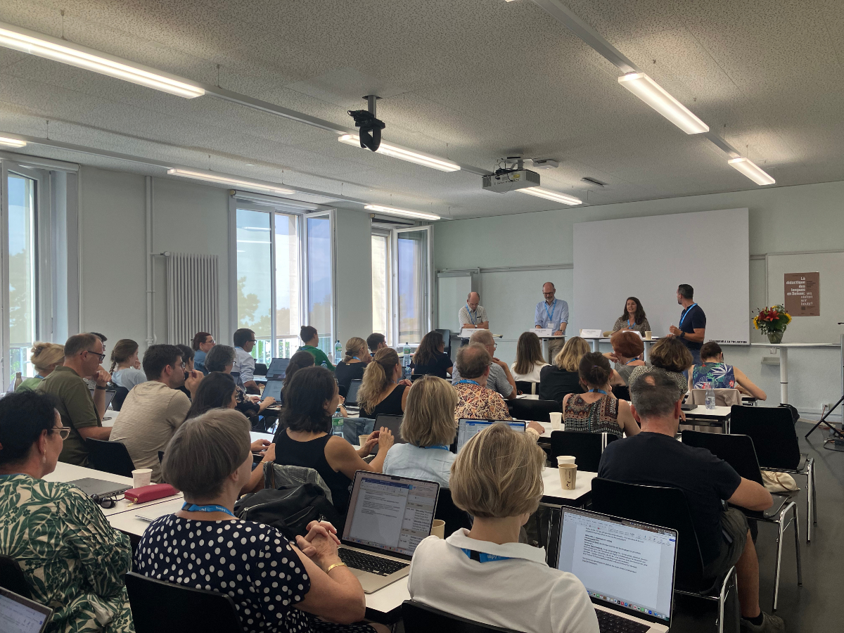 Où en est la #didactique des #langues en #Suisse? 💬🇨🇭 Le 30 août, la <a href="/PHBern_ch/">PHBern</a> et la HEP Vaud ont organisé une journée d'étude sur les défis et développements du domaine, avec une conférence de Sara Hägi-Mead, notamment. Retour sur l'événement 🗓️👉 shor.by/e3td