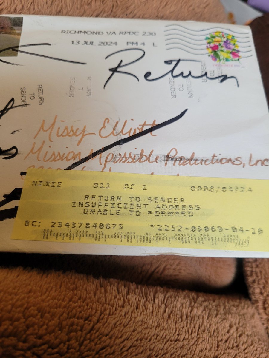 6sAnd7s's tweet photo. When you try to tell @MissyElliott how much you love her but the internet has the wrong fan mail address? 🤣🤣 #howmanyreturntosendersdidIneed https://t.co/YXEFfVc6rS