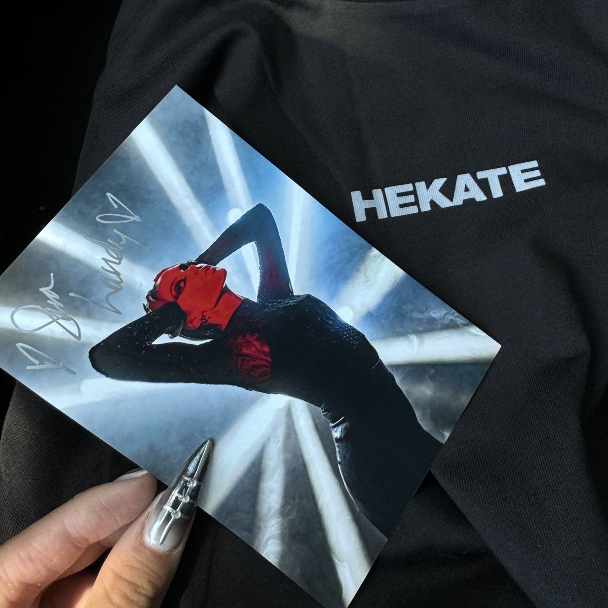 noellmaribel's tweet image. love her @saralandrydj