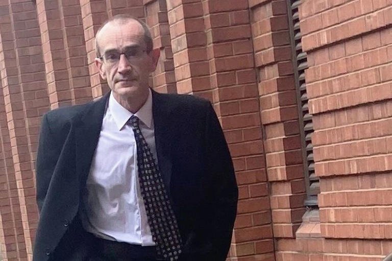 MFF_Forum's tweet image. A sneaky #fraudster quietly sold stock from his employer on eBay in a brazen bid to make some "quick money" – but his long-running scam badly backfired after a chance mistake by him.
#privatesector #Employee 
msn.com/en-gb/money/ot…