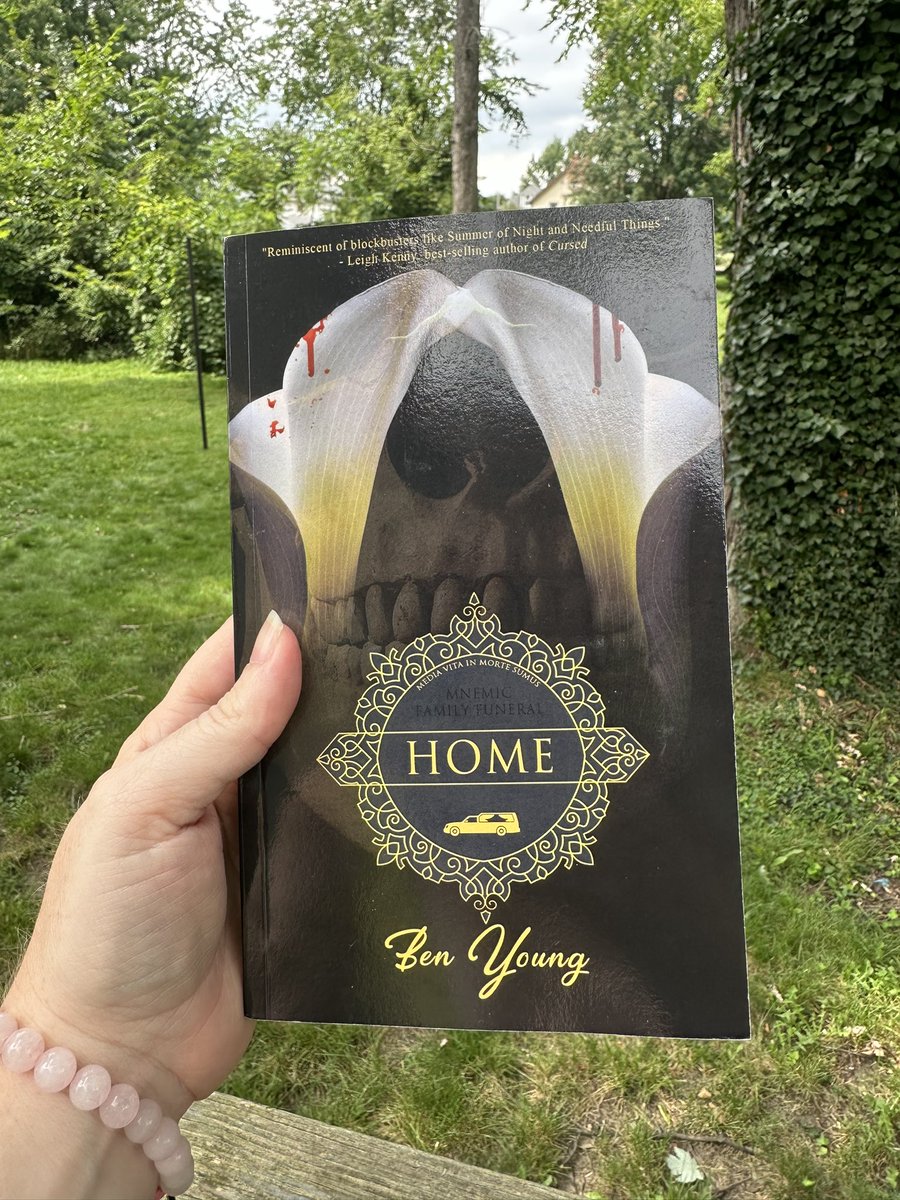 legacybookish's tweet photo. Book mail from Ben Young. This book looks good. Also, Thank you for the note! it came at a great time. Reuben would have loved your dog!! #bookmail #horror #horrorbooks #bookmailisthebestmail #bookmailmonday @benyoungstories https://t.co/sV6xBzyZyD