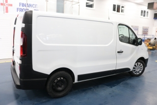2017 RENAULT TRAFIC SL27 BUSINESS 1.6DCI 120PS SWB VAN (EURO 6) (95,558 miles). BUY IT NOW for £7,580 + VAT. (auctioneers.co.uk/auction-sale/v…)