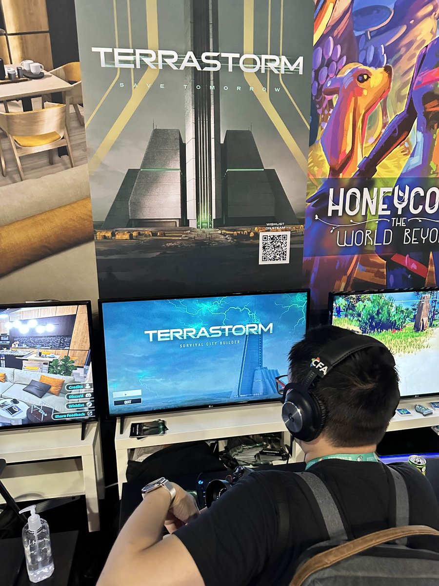 GameLoadStudio's tweet image. Did you manage to visit our stand at this year's @pax West? 🤠
Well, today you have the last chance to try #TerraStorm - we're waiting for you in booth 1125 as a part of Games from Poland! 🇵🇱
#IndieGameDev #PAXWest #PAXWest2024