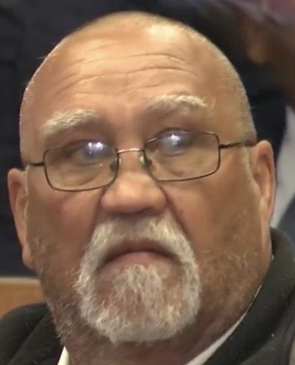 Leokoni's tweet photo. This man killed two black South African women and threw their bodies to be eaten by pigs but you won't hear South Africans saying "ABAHAMBE" Their silence is so deafening. They spent their energy chasing fellow Africans. Muri Mipurwa maSasko. https://t.co/9PiT9W9FAN