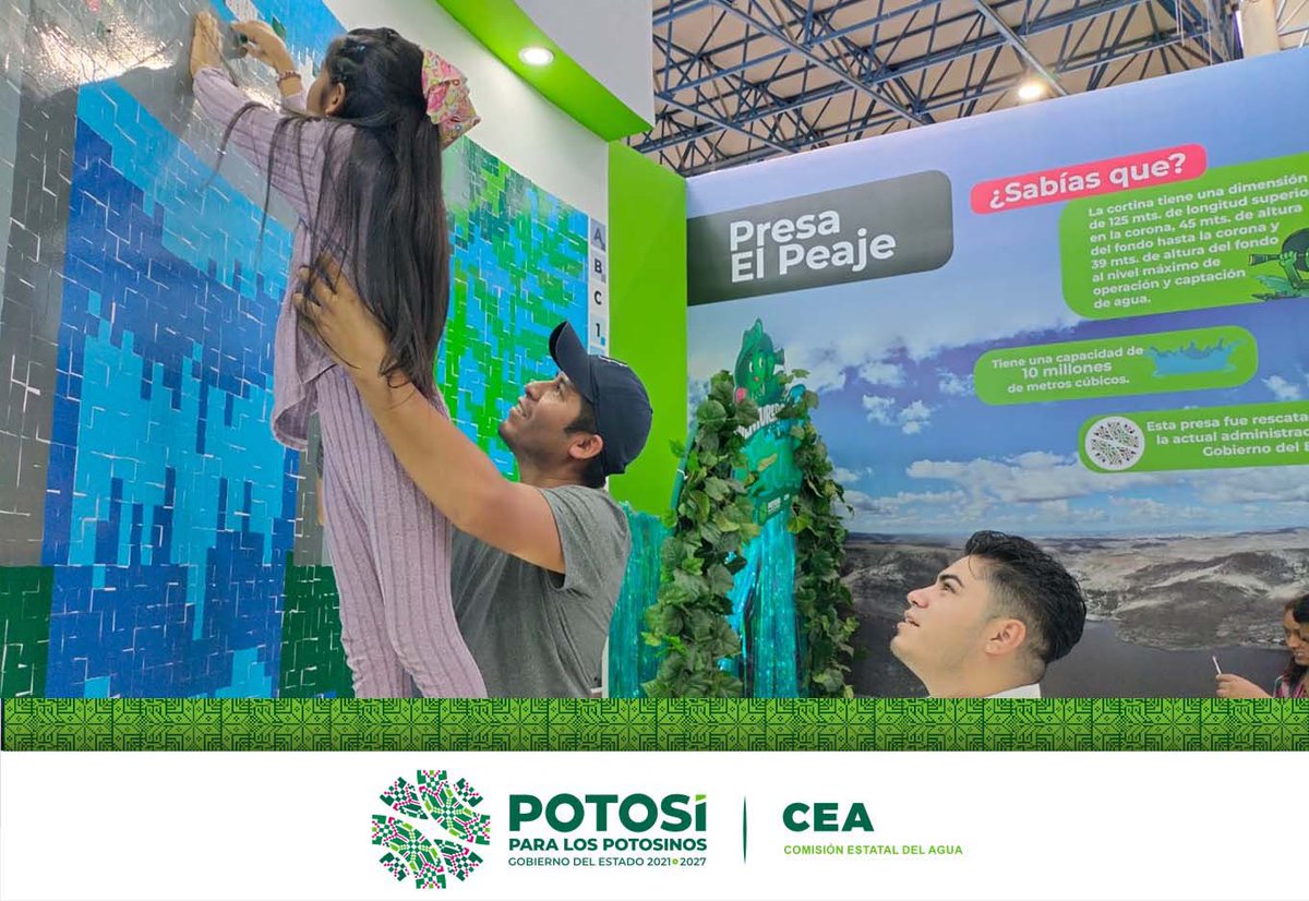 CEA_SLP's tweet photo. Miles de personas participaron en la elaboración del mural interactivo que la @CEA_SLP montó en los pabellones de exhibición de la edición 2024 en la @fenapoOficial, en el que además de colaborar en la reunificación familiar, se orientó en el cuidado del agua.
#PotosíParaLosPotosinos
#En2024MásApoyo