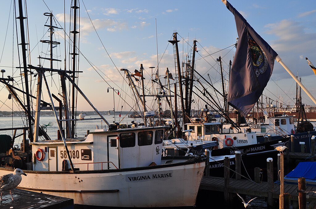 SSHSA's tweet image. On this #LaborDay we are sharing the stories of women in commercial fishing out of Point Judith, Rhode Island. Visit youtu.be/d7z2DSFxtO4?si…–SHM5dNmWswsq to watch the film.