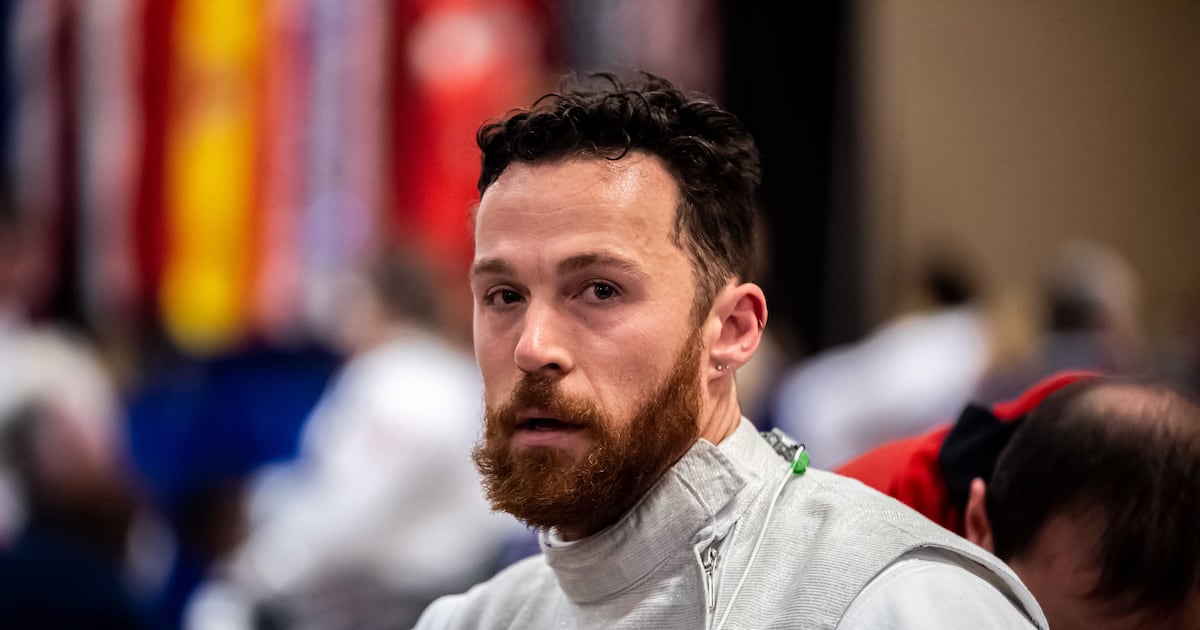 This Utahn lost his leg 7 years ago. Now he's fencing in the Paralympics deseret.com/sports/2024/09…