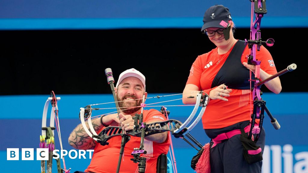 Pregnant archer Grinham wins Paralympic gold dlvr.it/TCk0bS