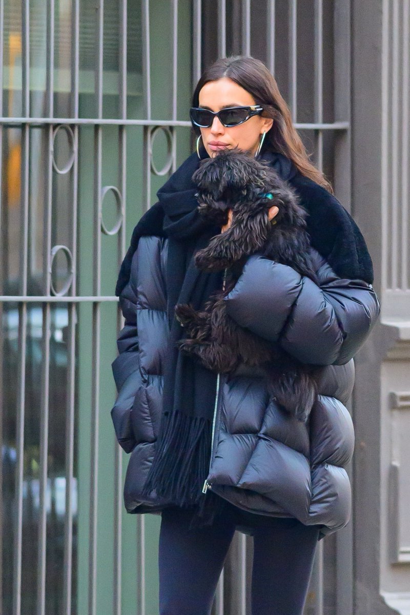 borodk2400's tweet photo. Irina Shayk
https://t.co/YuUiaKWYiW
#downcoat #downjacket #dunjakke #puffycoat #pufferjacket #downcoat #shinyjacket #puffajacket #puffyjacket #downvest #puffercoat #irinashayk https://t.co/2dCojotw83