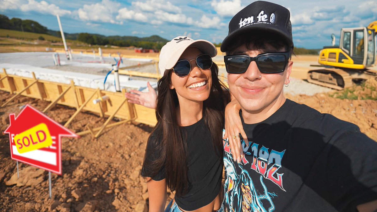 VLOG 4 IS UP NOW!!

buying our first home together
youtu.be/U4hooPBuHvQ