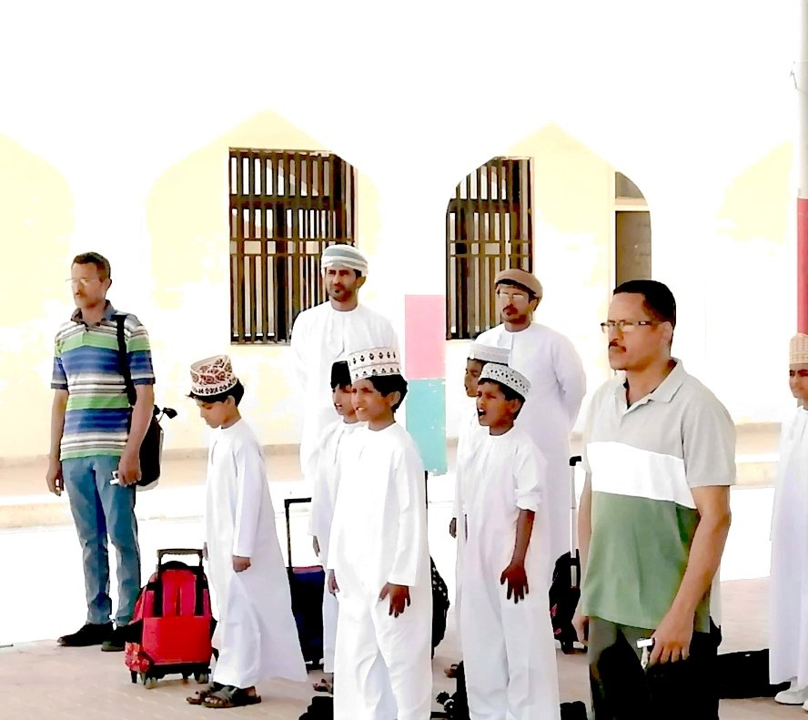 زيارة الفاضل أ/ محمد العوائد مدير إدارة التربية والتعليم  بثمريت لمدرسة عمر بن عبدالعزيز( ٥-٨ ) ولقائه مع الفاضل أ/ خالد زعبنوت مدير المدرسة وذلك لمتابعة سير العملية التعليمية والوقوف على احتياجات المدرسة. 1-9-2024
مدارسنا-مستقبل-واعد
فعاليات-تعليمية-ظفار