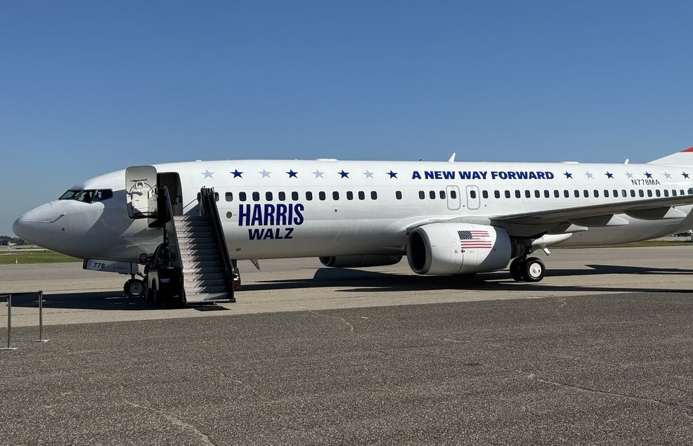EndWokeness's tweet photo. HAHAHAHA HOLY SH*T

Harris-Walz just unveiled their hideous campaign plane. 

Their slogan? A New Way Forward. https://t.co/K3yKSKJaaa