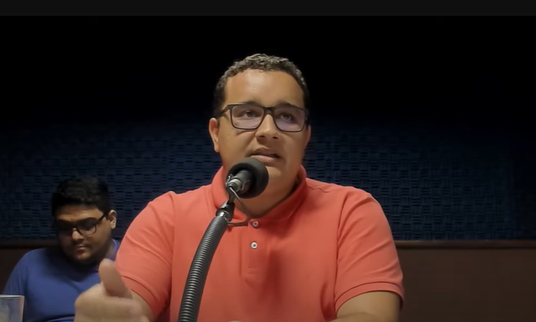 Yuri Ezequiel comenta sobre o desequilíbrio de recursos que existe entre os partidos para a eleição em João Pessoa: “farra dos partidos ricos” dlvr.it/TCk0jF