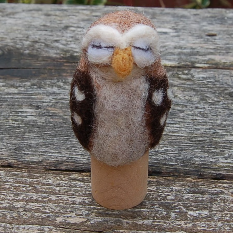 Yorkshireharec1's tweet photo. Wool sleepy owl, 10 cms tall, Needlefelted. T... - Folksy https://t.co/yYFa73J2SG #newonfolksy 

#owl https://t.co/Dgqg2dVHIY