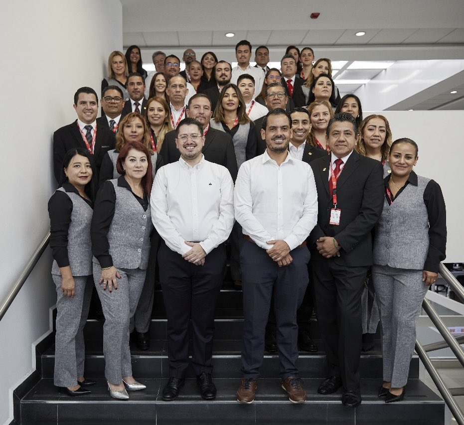 GusPintos27's tweet photo. Gracias @carlosmartinezv por impulsar y dar seguimiento a este proyecto que sin duda es un gran logro para el @Infonavit a nivel nacional. 

Seguimos Uniendo y Construyendo un Instituto sólido al servicio de todas y todos. https://t.co/JibAkPXAsD