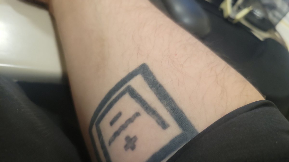 Hace 21 años se estreno el no es lo mismo de <a href="/AlejandroSanz/">Alejandro Sanz</a>, el primer álbum que compré, con mis mesadas tenía 12 años lo amo desde entonces.
 Gracias por tanto