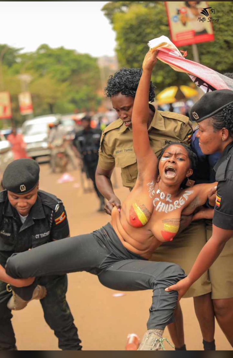 margaretnattabi's tweet photo. One day we shall be heard, all our cries will come to an end and someone will pay the price.@AloikinOpoloje,@KobusingyeNora and Kemitooma,to me you are heroines, your message is very clear, #corruptionmustend
#AnitaMustResign
I am proud of you🤗 and justice must prevail.
#Gajja https://t.co/G1zknvZkMO