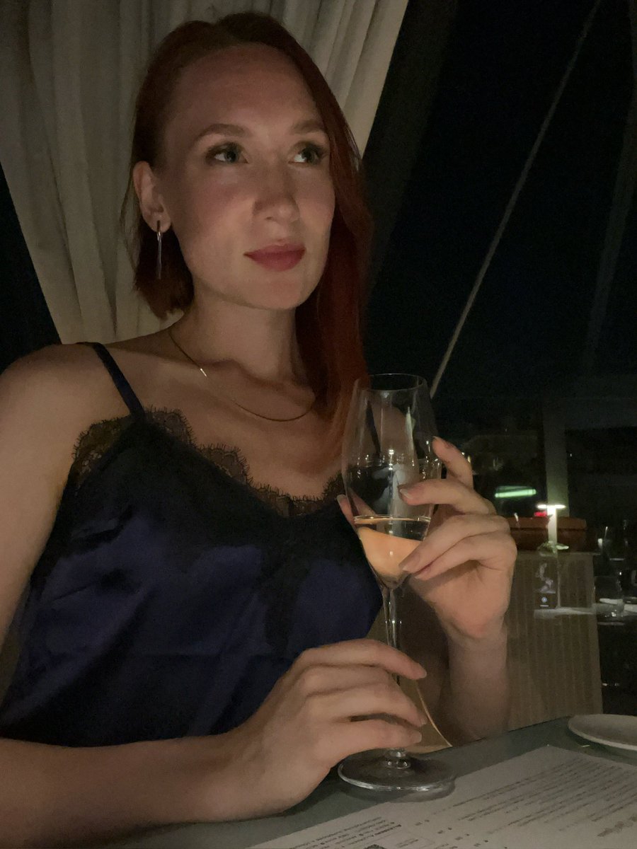 Lorenhipnogaut's tweet image. Follow your Goddess, who is my next follower to have 200 here on ❌
Next goal are to have 300 on next week!! 😈🔥👇

Link for more in comment