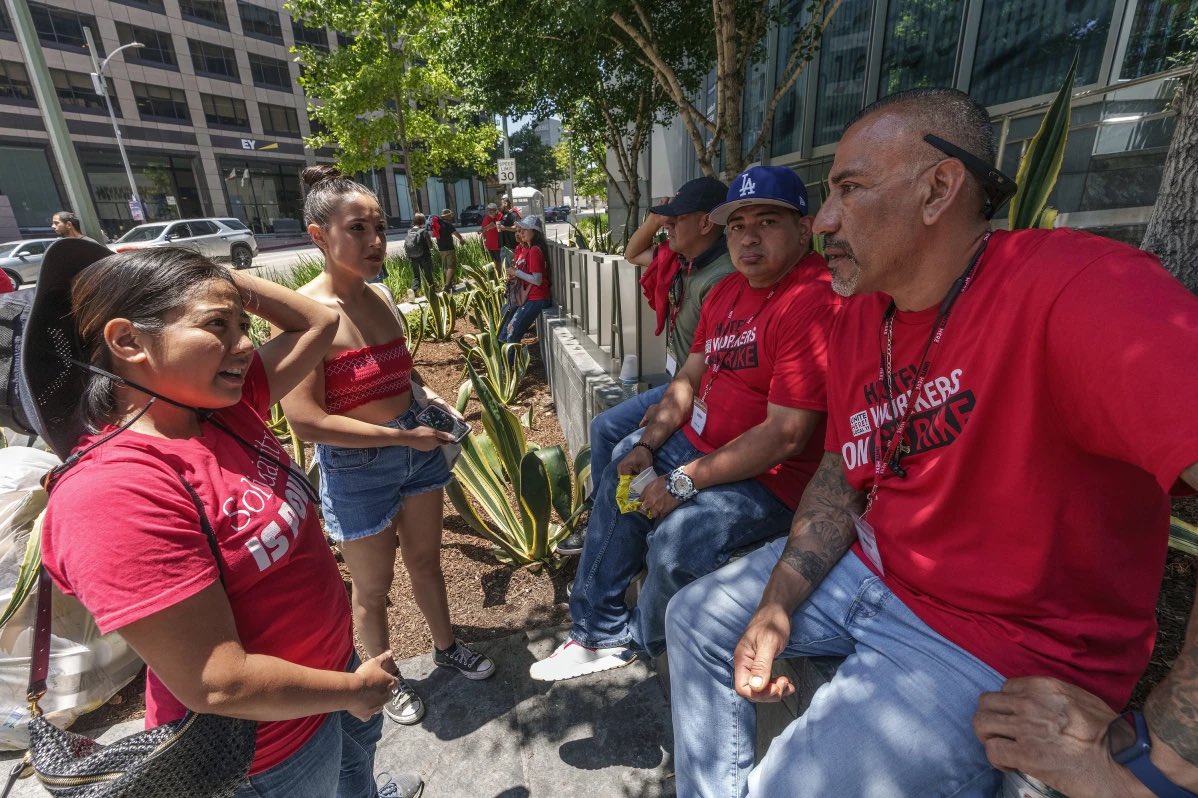 YsabelJuradoLA's tweet image. From marching with @WGAWest @sagaftra and @unitehere11 last #HotLaborSummer, to fighting for dignified contracts for @NUHW. From learning from @GarmentWorkerLA to earning the support of @LALabor: I stand with workers—today and always.

Happy Labor Day, CD14. Solidarity forever.✊🏽