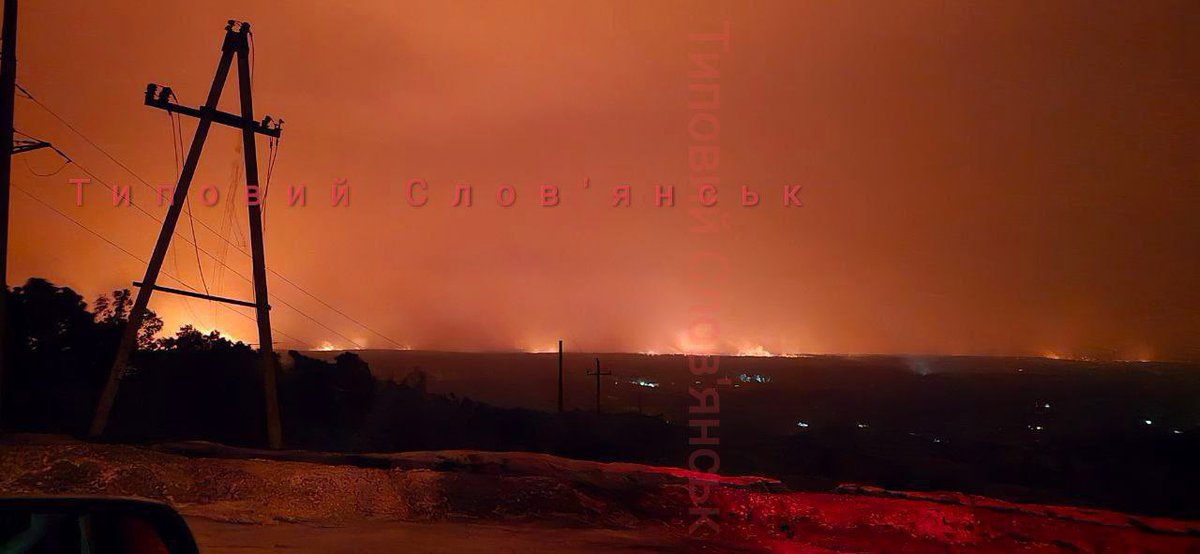 kowalskydonetsk's tweet image. 😳ось такий зараз краєвид з памʼятника Артему, Святогірськ