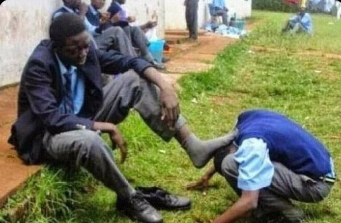 EngJof's tweet photo. 🚨Form one unakula nyama,kwani wewe ni simba...!😂🙌 https://t.co/7rc8Qh8VyH