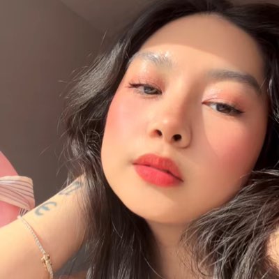 9SunShineGirl's tweet photo. #NewProfilePic https://t.co/mp7TpKJAj5