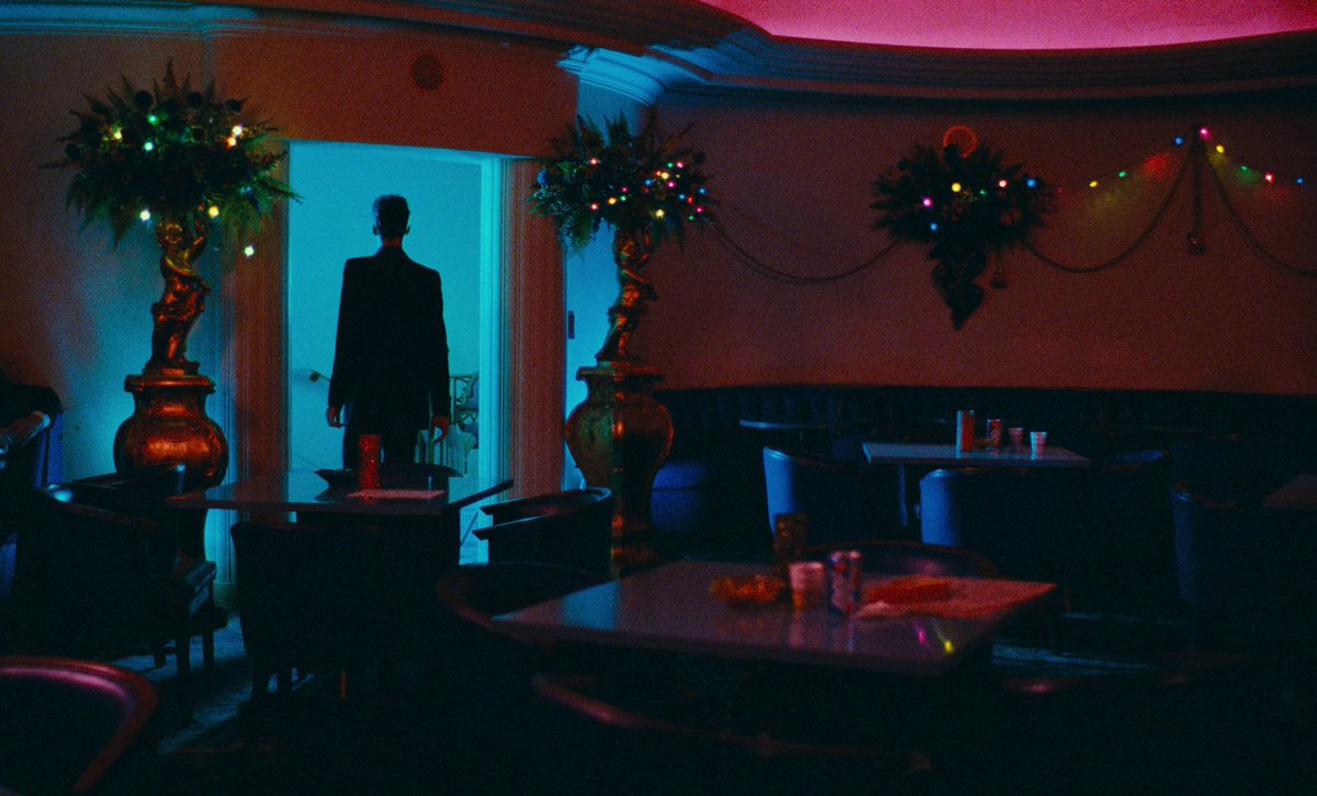 TheCinesthetic's tweet photo. paris, texas (1984), dir. wim wenders https://t.co/NSvITIvGcx
