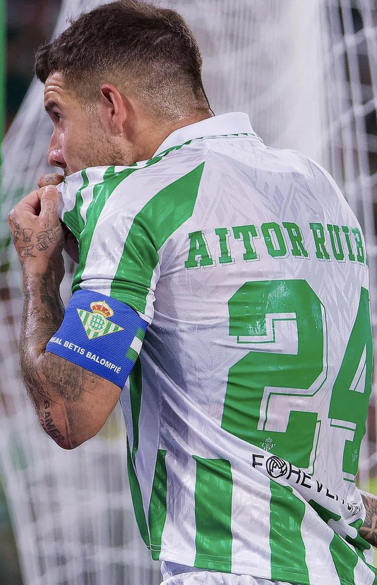 El Mago de las Botas Blancas tweet media