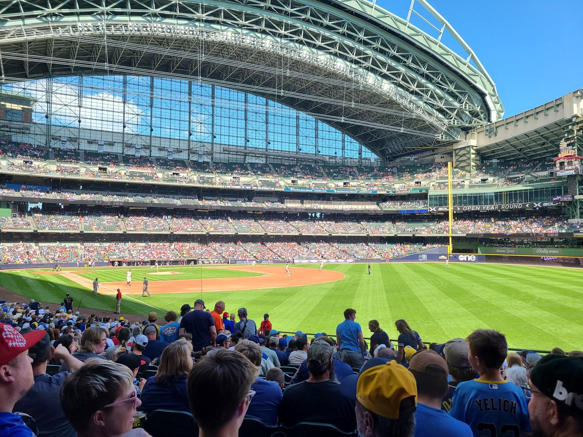 unamoonstar's tweet photo. How awesome is this?! My birthday twin Willy Adames hit a three-run shot on our birthday when I'm here at the game to see it! Here's hoping for more! @Brewers #thisismycrew https://t.co/rvObOjhgaI