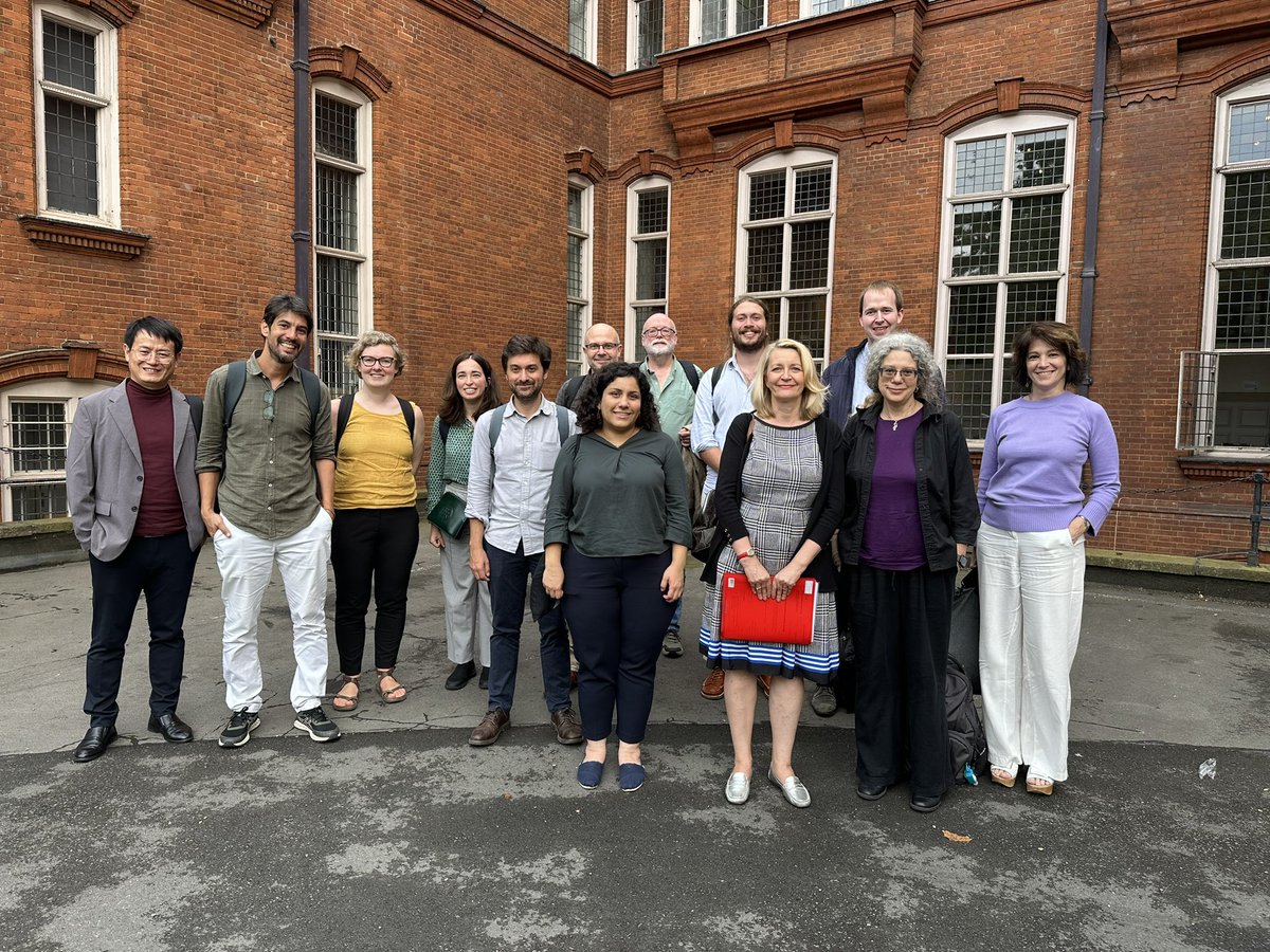 katieparker18th's tweet image. Brilliant day discussing the future of map history! Had an all star cast (who happened to be in London) to talk digital, methodological, and global futures of #maphist. @ISHMAP1 @imagomundiijhc @cartohist #classpicture