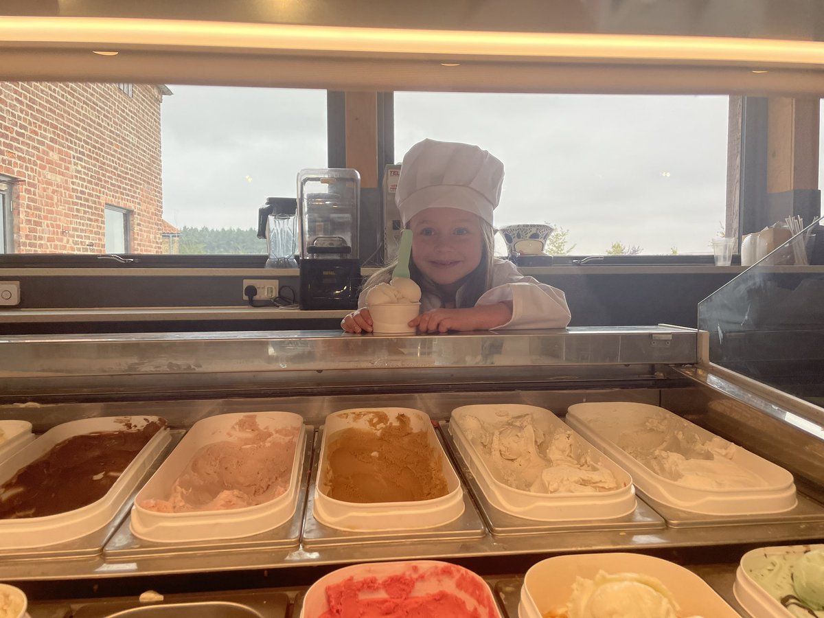 Kofi_Smiles's tweet image. #EarlyQuestionClub

Cause I spent the morning creating new flavours and sampling the goods @williamsdenplay with their recently hired Junior Ice Cream Taster Margot, I thought I’d let her set the question.

She would like to know, what is the best flavour of ice cream?