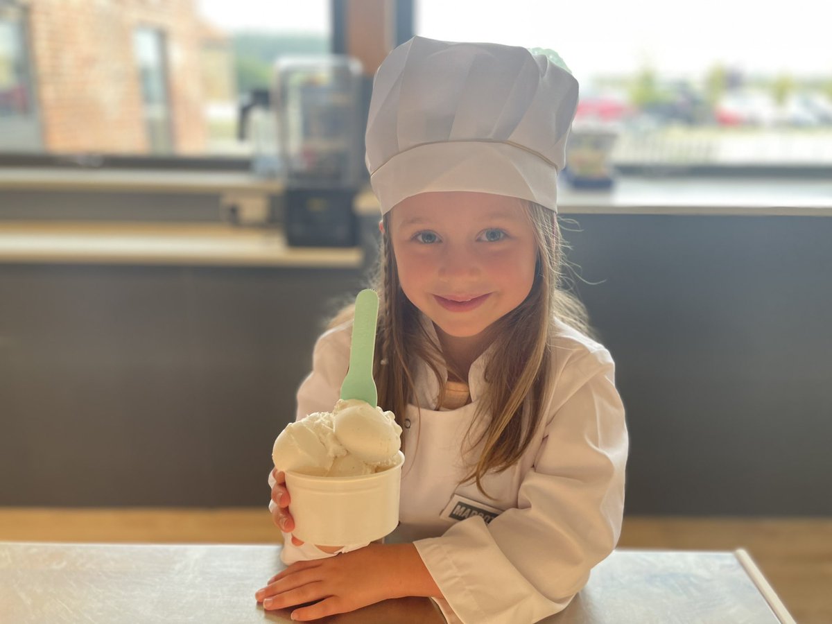 Kofi_Smiles's tweet image. #EarlyQuestionClub

Cause I spent the morning creating new flavours and sampling the goods @williamsdenplay with their recently hired Junior Ice Cream Taster Margot, I thought I’d let her set the question.

She would like to know, what is the best flavour of ice cream?